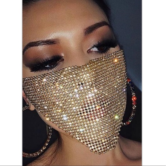 COSTUME & DRESS UP Accessories - New Costume Sequined Gold Mask. (Not Protective.)